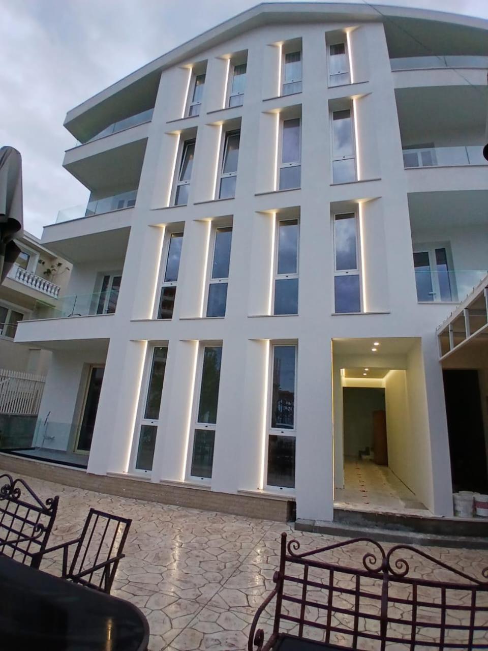 Hotel Noel Vlorë Exteriér fotografie